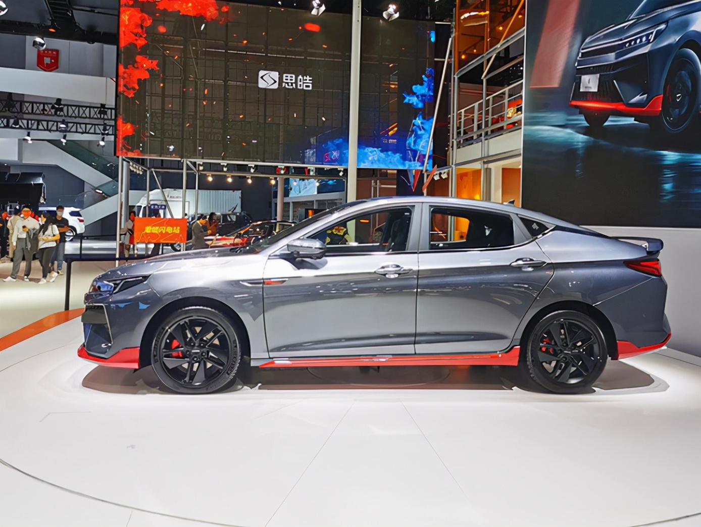 成都车展:思皓曜首发亮相 预售价9.58-13.18万元-新浪汽车