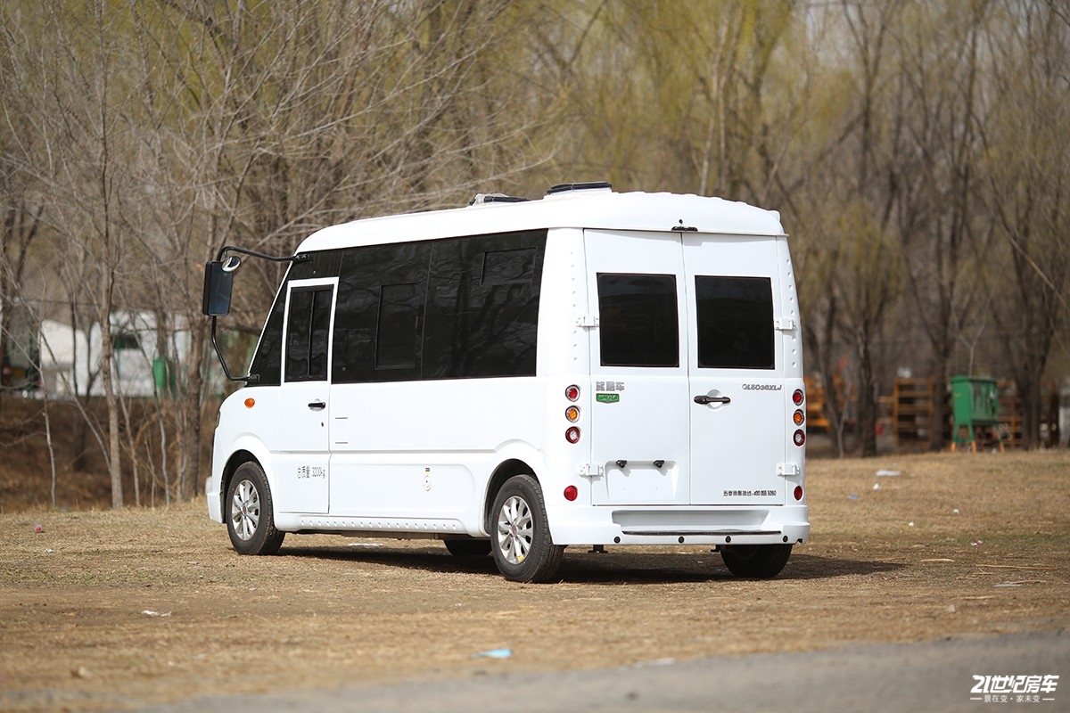 15万以内能买啥房车?这4款房车可以考虑,竟然还有一款是c型