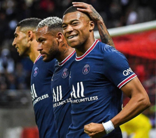 梅西首秀表现欠佳，体验功夫足球！姆巴佩梅开二度，巴黎2休闲区蓝鸢梦想 - Www.slyday.coM