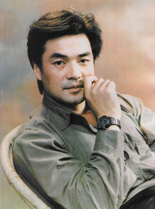 "痴情硬汉"尤勇智的坎坷人生,和他深爱过的三个女神