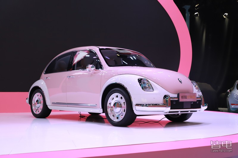 全场最吸睛 我们去看了欧拉芭蕾猫 真够复古!-新浪汽车