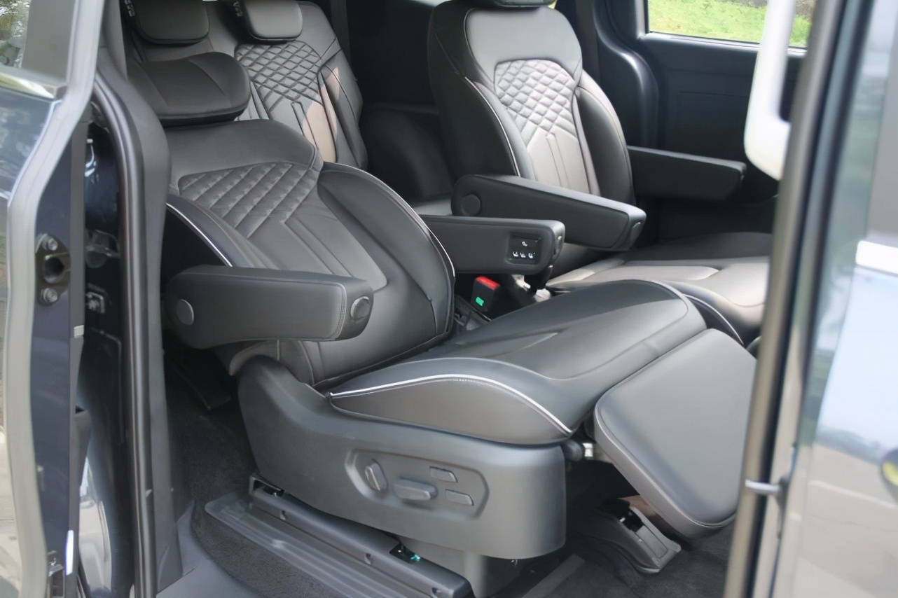 堪称"击穿同级底价",现代库斯途不到18万预售,奥德赛不香了?