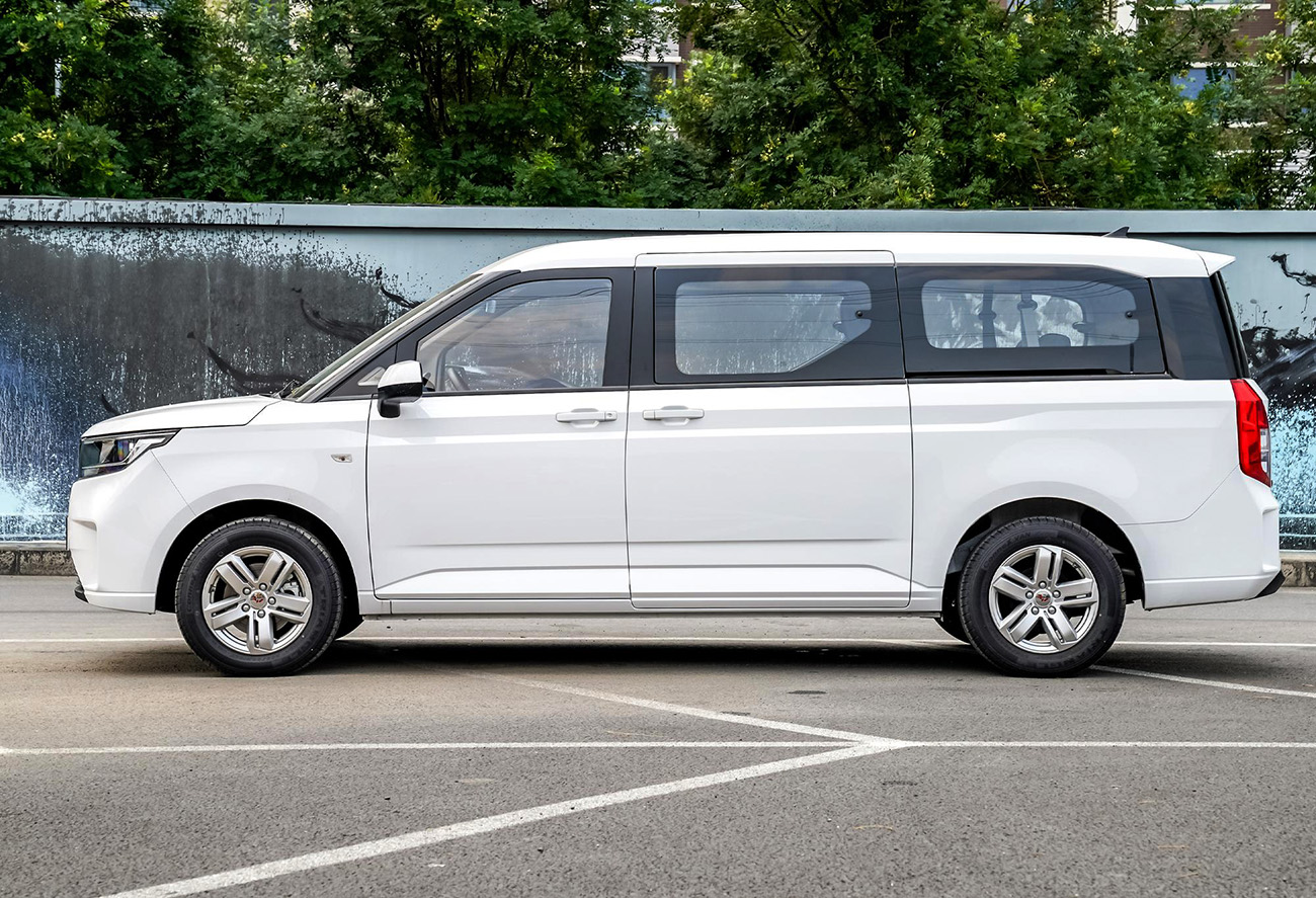 五菱征程正式上市,侧滑门,7/8/9座,搭载1.5t动力,7.58万起-新浪汽车