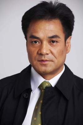 "痴情硬汉"尤勇智的坎坷人生,和他深爱过的三个女神