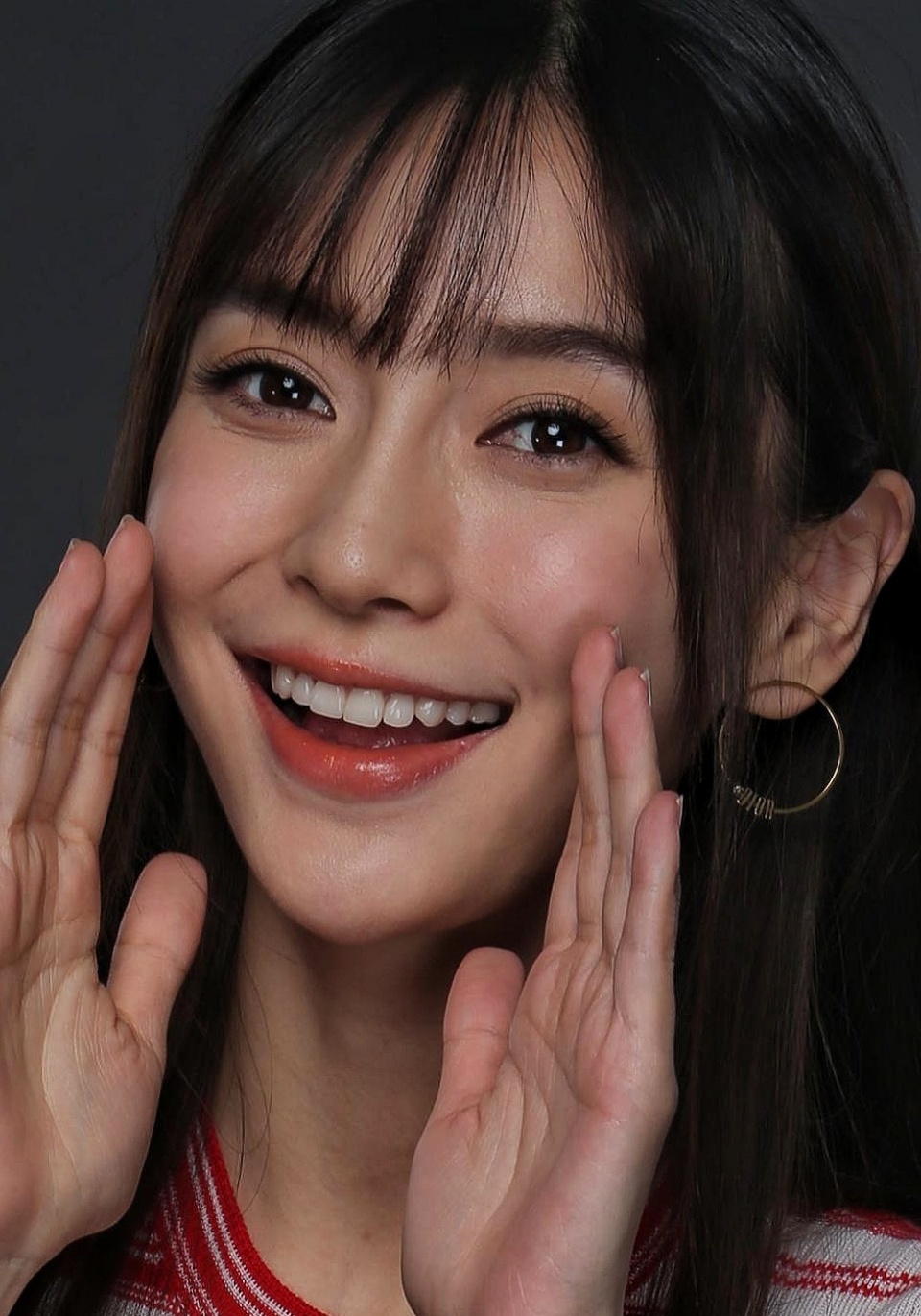 生图比精修图好看的明星杨紫可爱灵动baby皮肤细腻光滑