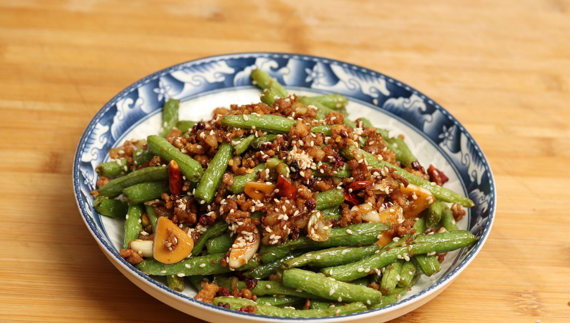 干煸四季豆颜色鲜艳口感脆嫩唇齿留香爽口不腻超下饭