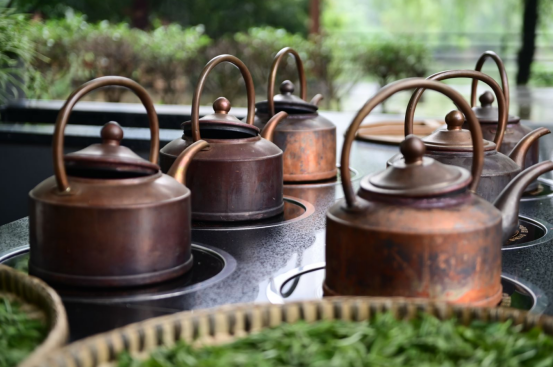 成都国际车展的盖碗茶时间,定位车市坐标