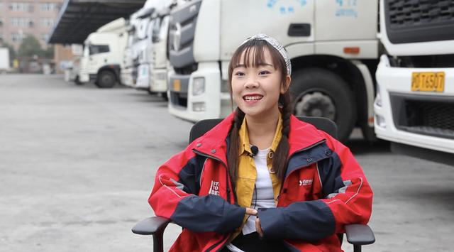 被奥斯卡导演选中的中国女孩：15岁割草喂猪，25岁靠开卡车一夜走红休闲区蓝鸢梦想 - Www.slyday.coM