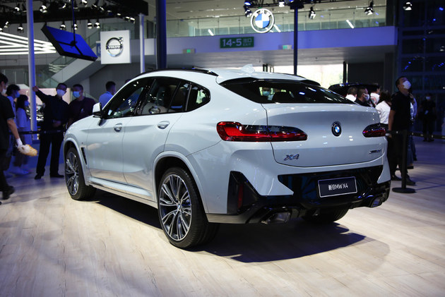 2021成都车展宝马新款x4亮相 小改变带来大进化