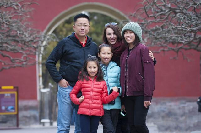 “疯狂英语”李阳被曝殴打女儿，十年前曾家暴妻子休闲区蓝鸢梦想 - Www.slyday.coM