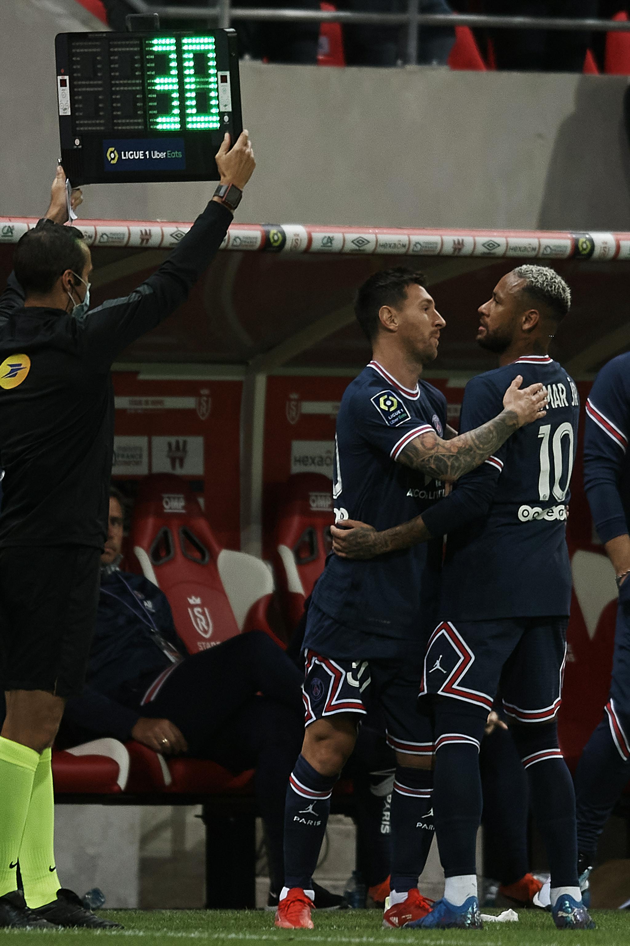 体坛联播|梅西巴黎首秀多次被犯规,孙兴慜英超任意球破门休闲区蓝鸢梦想 - Www.slyday.coM 体坛联播|梅西巴黎首秀多次被犯规,孙兴慜英超任意球破门休闲区蓝鸢梦想 - Www.slyday.coM