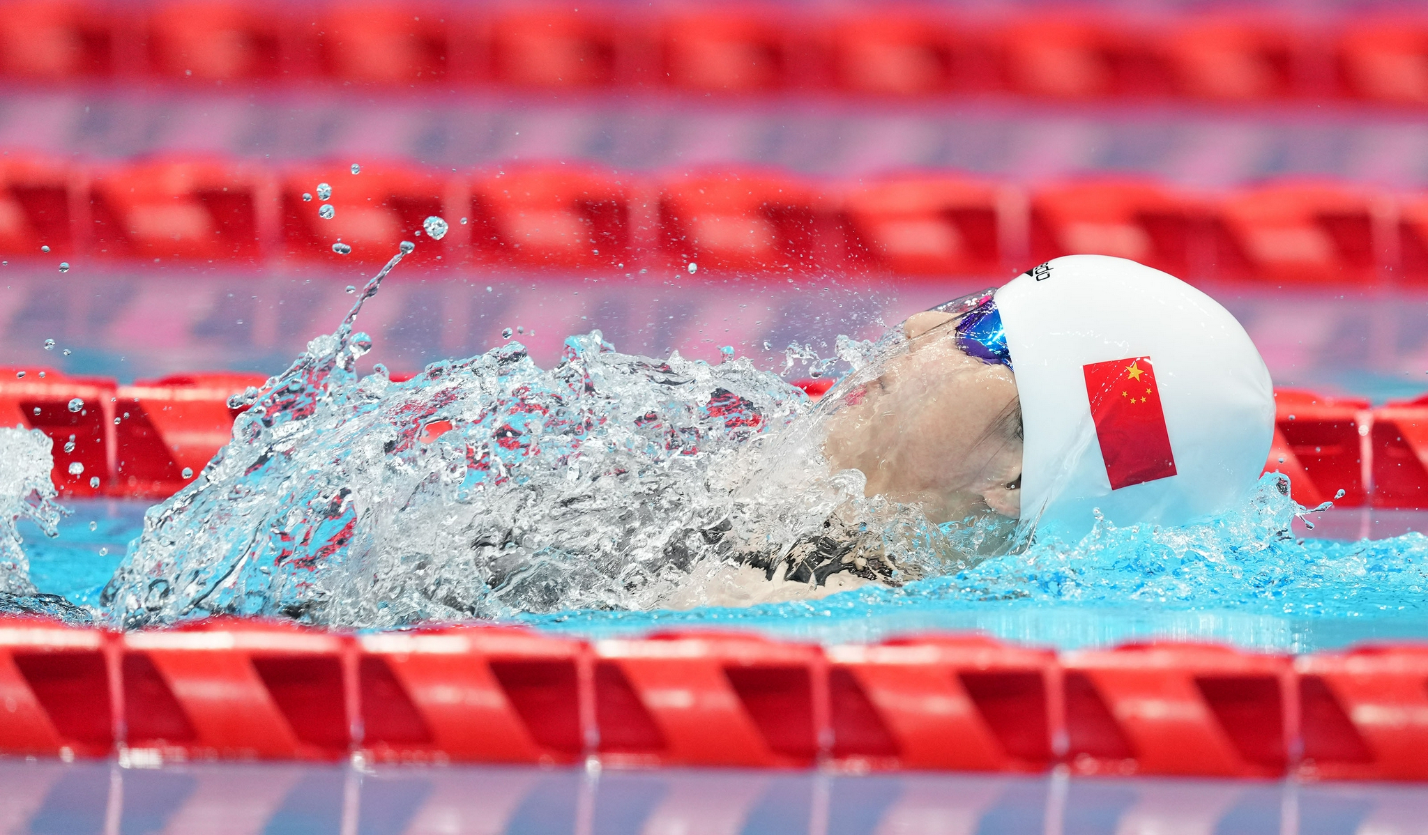 游泳——女子50米仰泳s5级:卢冬破世界纪录夺冠