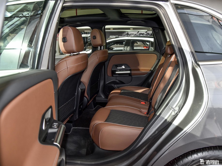 沉稳大气有格调小哥带你一起看奔驰b级