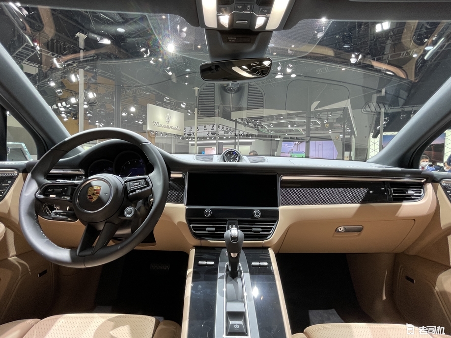 2021成都车展:新款保时捷macan亮相