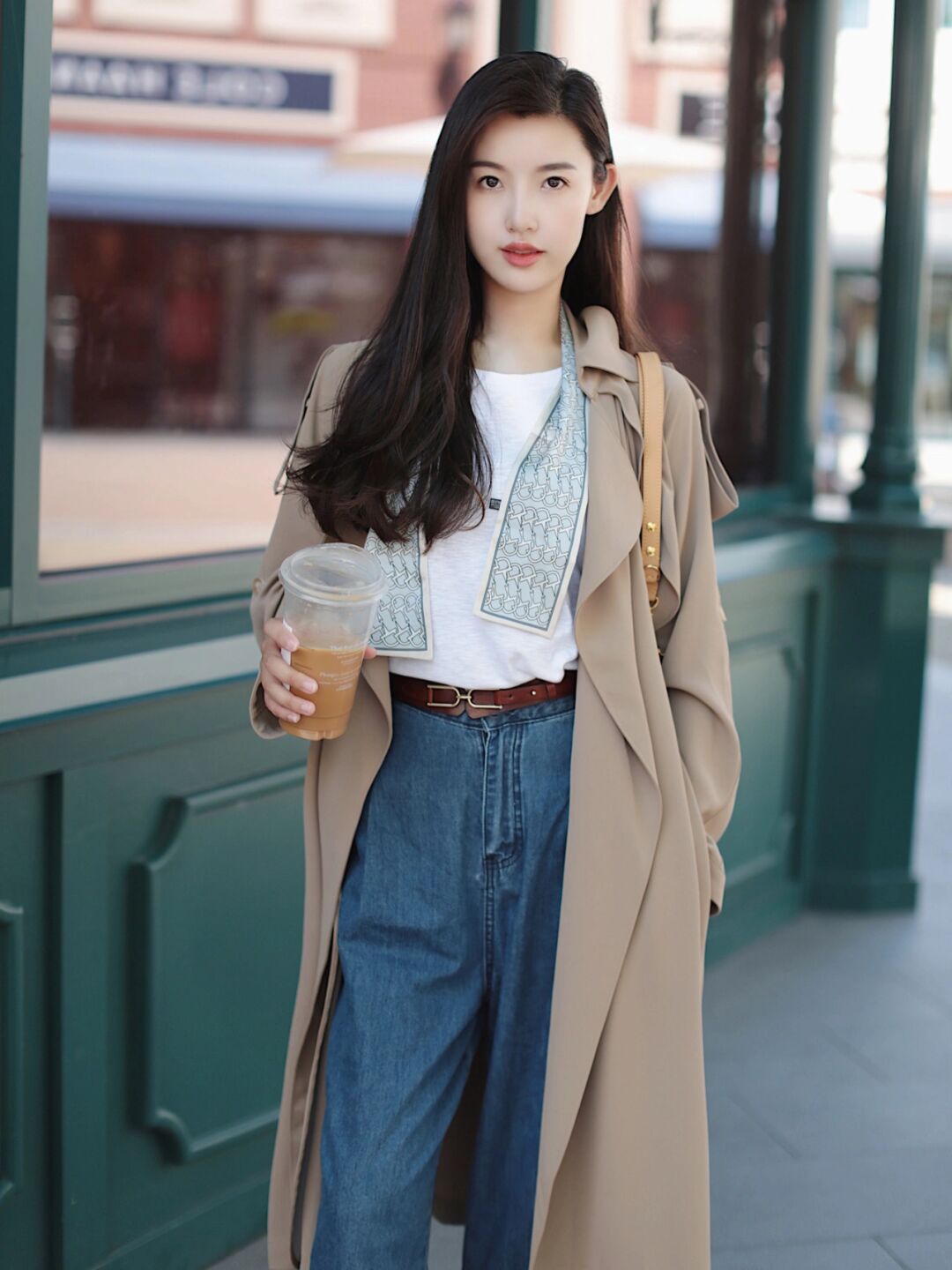 时髦女人换季不要乱穿衣，这些穿搭公式可照搬，日常实用还洋气休闲区蓝鸢梦想 - Www.slyday.coM