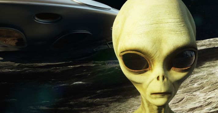 宇航员登月发现巨型ufo,疑被外星人监视