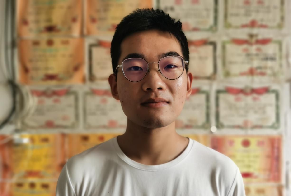 苦难让人成长,18岁农村少年650分考入武大,自带盒饭打工赚4000