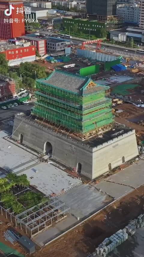 太原五一广场原址复建首义门,9月30日开放