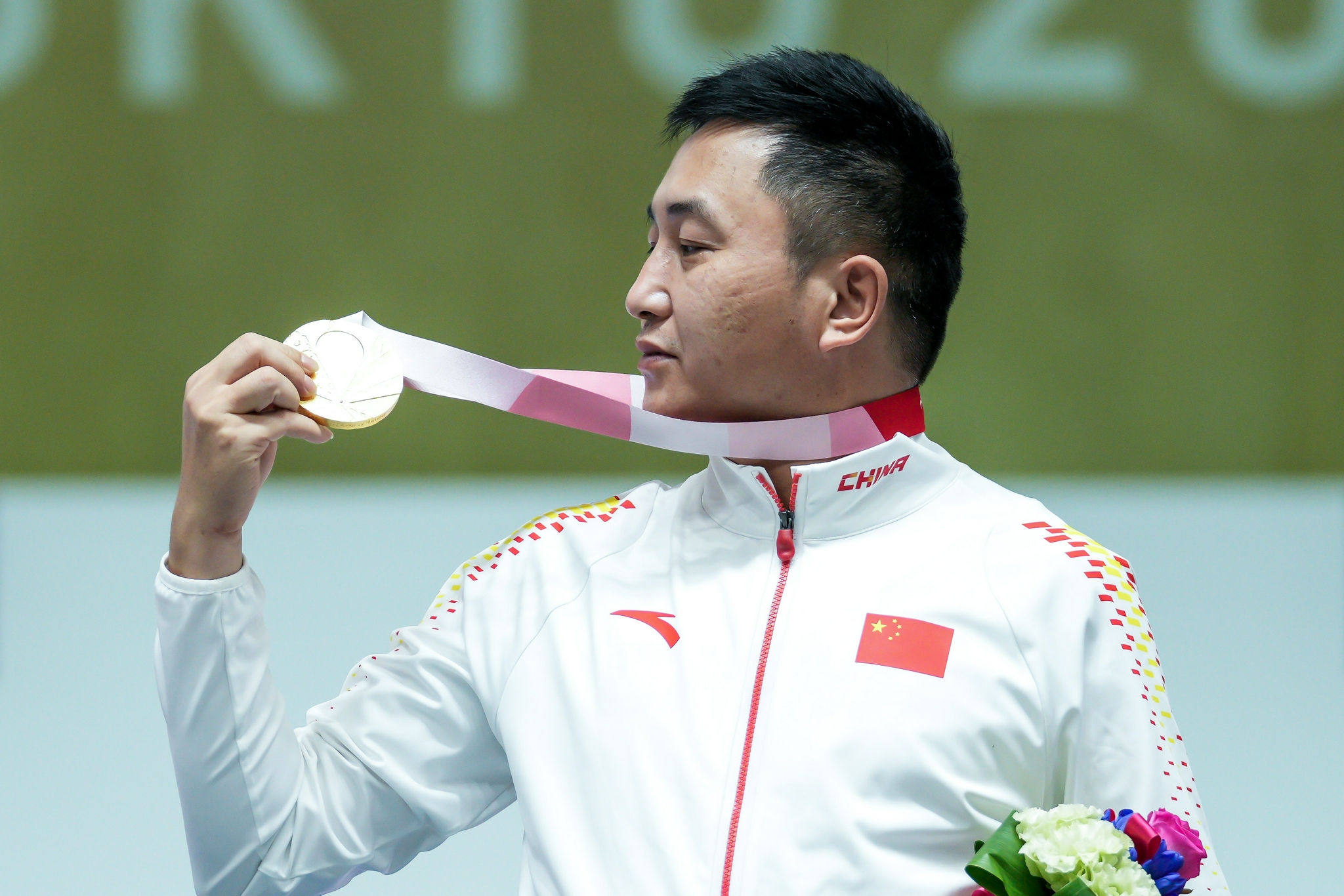 射击男子10米气手枪p1sh1级杨超黄兴包揽冠亚军