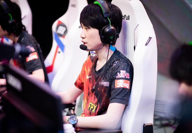 shanks竟是元年粉在ig夺冠之后才打职业这就叫天赋异禀