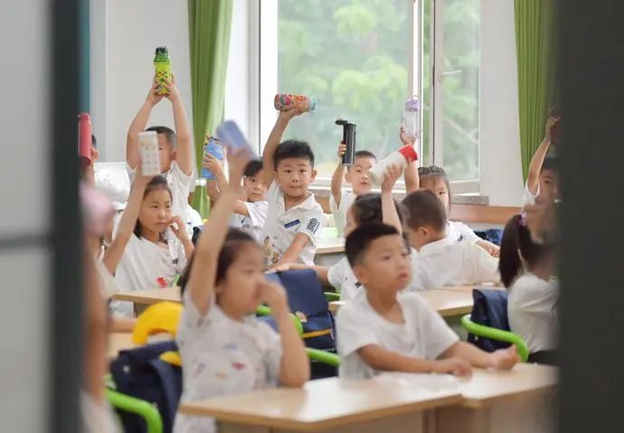 看直播 拿大奖休闲区蓝鸢梦想 - Www.slyday.coM