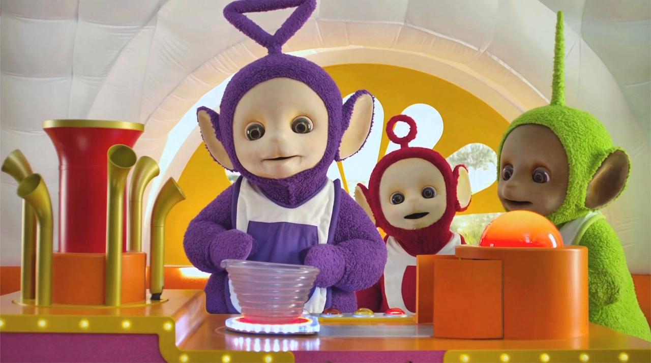 新天线宝宝第一季:丁丁做宝宝奶昔,大家为他找来了需要的工具