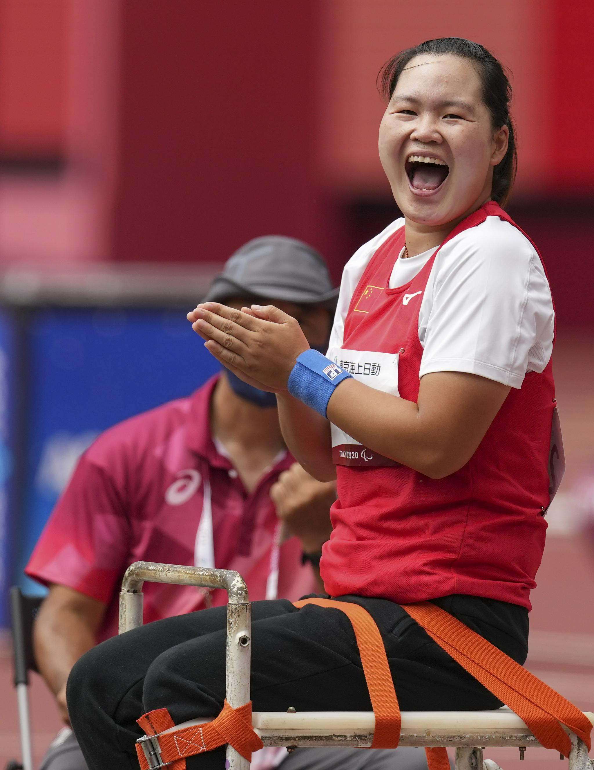 田径——女子铅球f34级决赛:邹莉娟夺冠并刷新世界纪录