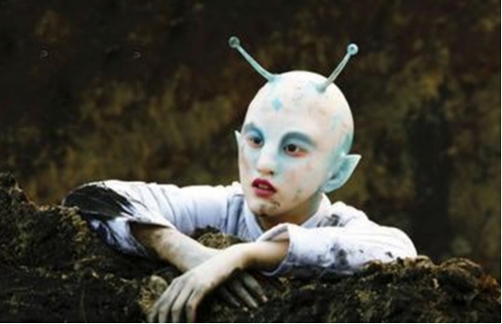 孟照国事件是真的卢旺达妇女产下外星人之子头部是三角形