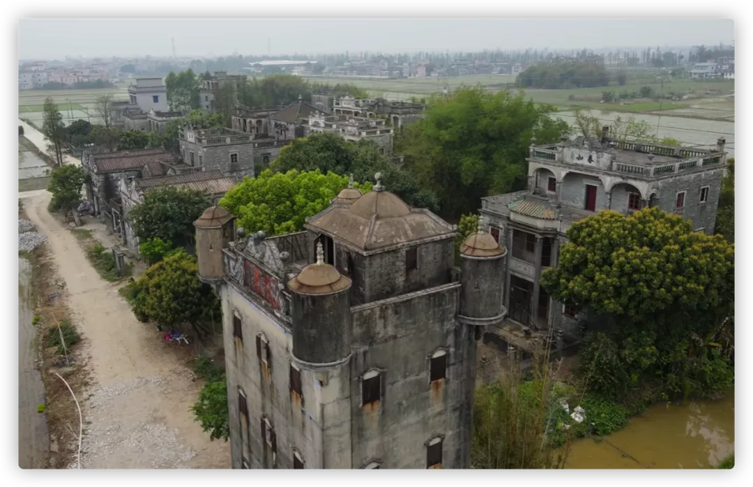 花光一生钱财盖楼只为显摆如今广东华侨村矗立着13栋荒废别墅