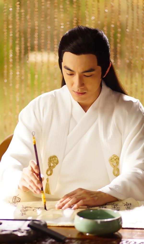 古装白衣最帅的男艺人,任嘉伦罗云熙上榜,有你男神吗