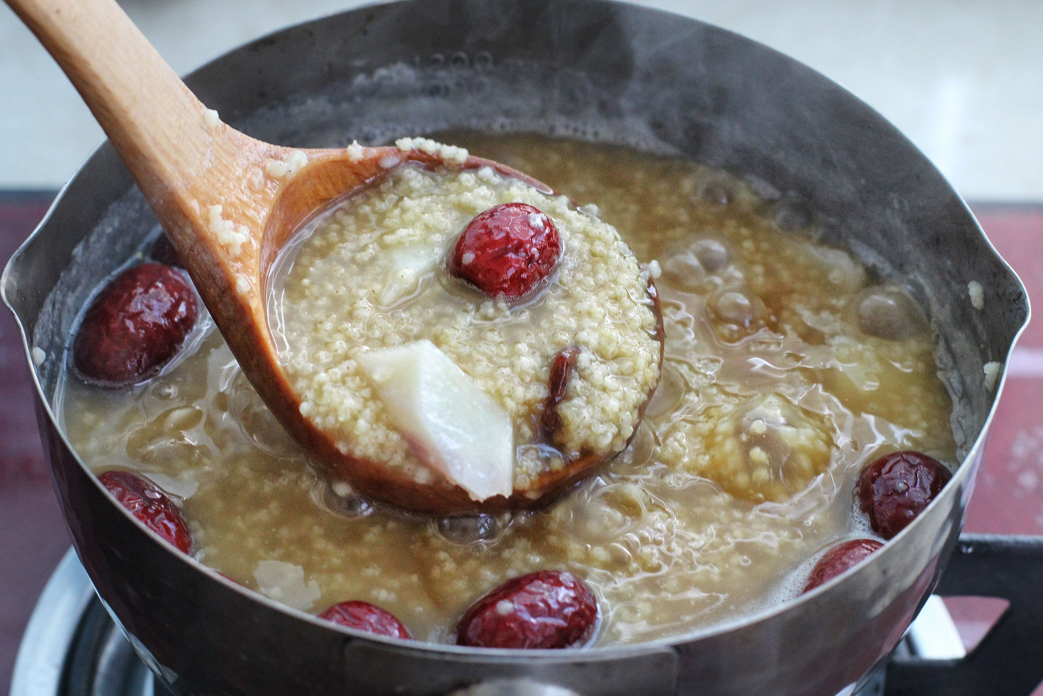 秋季常吃健脾粥,可以让你的孩子远离脾胃不适的危害,健康成长