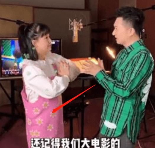 央视主持红果果将诞二胎!宝宝性别疑曝光,嫁绿泡泡11年仅有一女休闲区蓝鸢梦想 - Www.slyday.coM