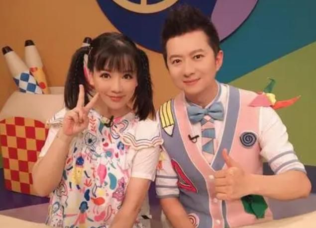 央视主持红果果将诞二胎!宝宝性别疑曝光,嫁绿泡泡11年仅有一女休闲区蓝鸢梦想 - Www.slyday.coM