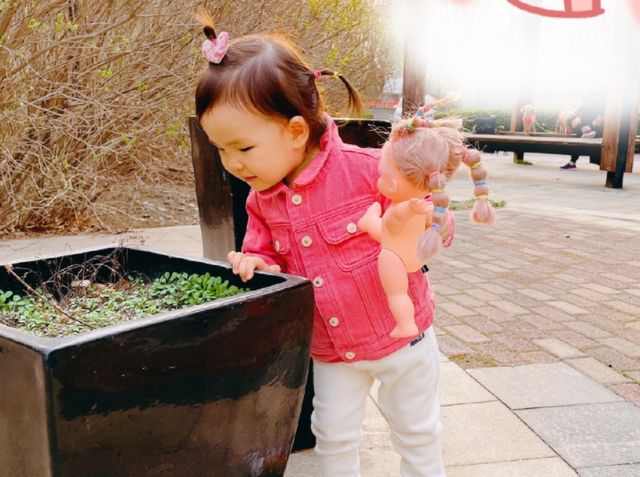 央视主持红果果将诞二胎!宝宝性别疑曝光,嫁绿泡泡11年仅有一女休闲区蓝鸢梦想 - Www.slyday.coM