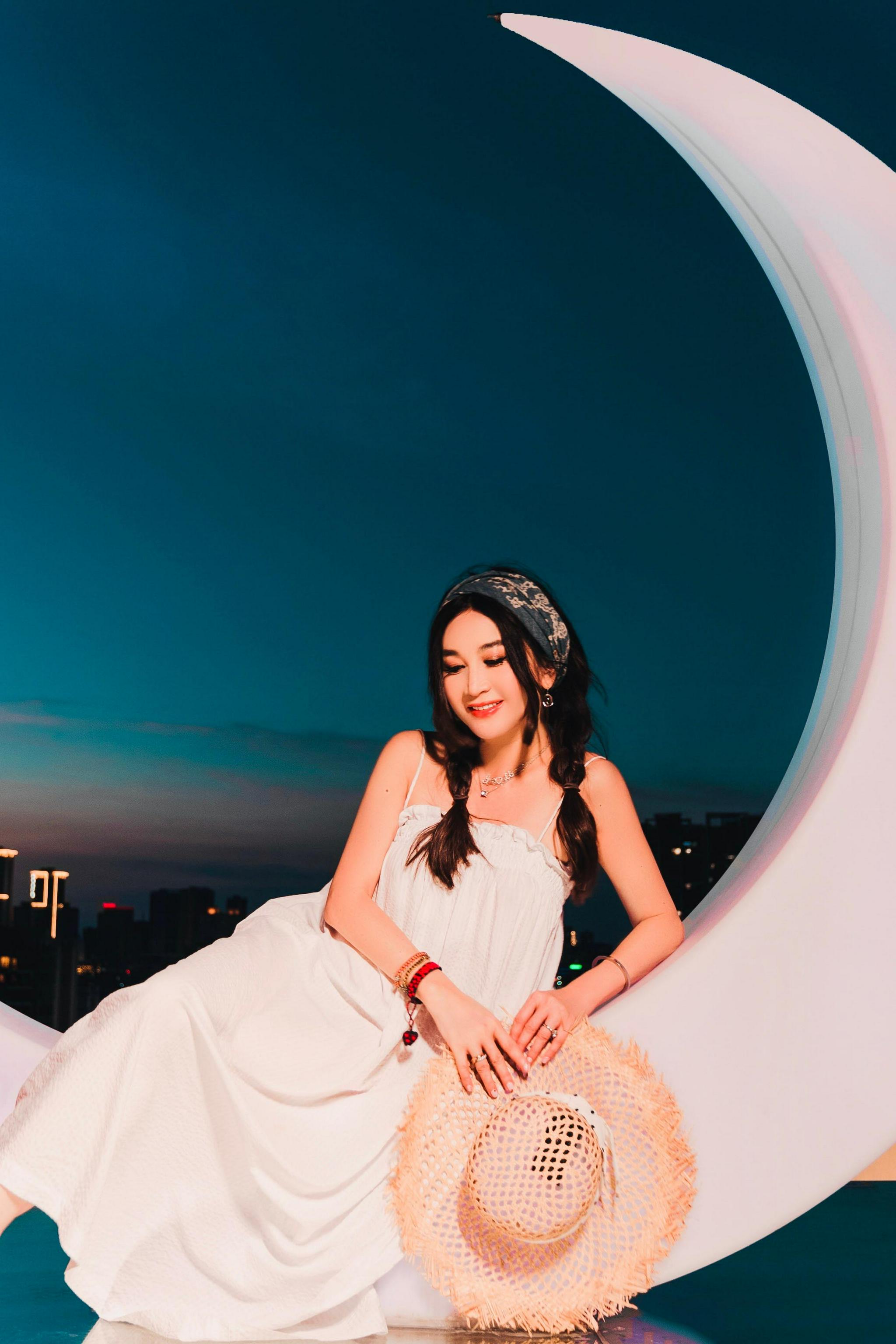 55岁温碧霞晒冻龄美照网友简直就是18岁的少女