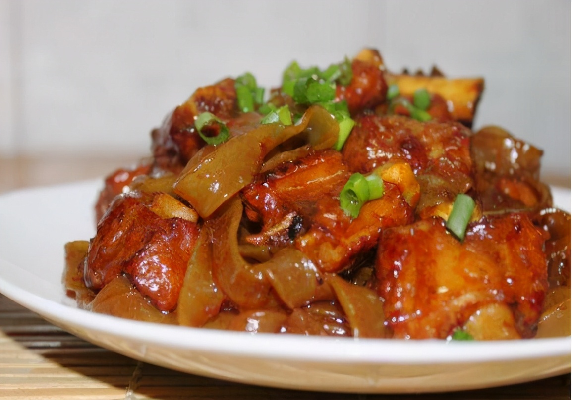 宽粉烧排骨一口锅轻松做好香味浓郁好吃不油腻超香