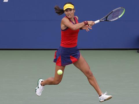 18岁华裔混血天才美网首秀轻松晋级 母亲是沈阳人 次轮对决张帅