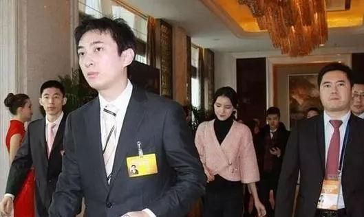 王思聪前女友近况曝光,疑似有新恋情了,两位当事人并未做出回应休闲区蓝鸢梦想 - Www.slyday.coM 王思聪前女友近况曝光,疑似有新恋情了,两位当事人并未做出回应休闲区蓝鸢梦想 - Www.slyday.coM