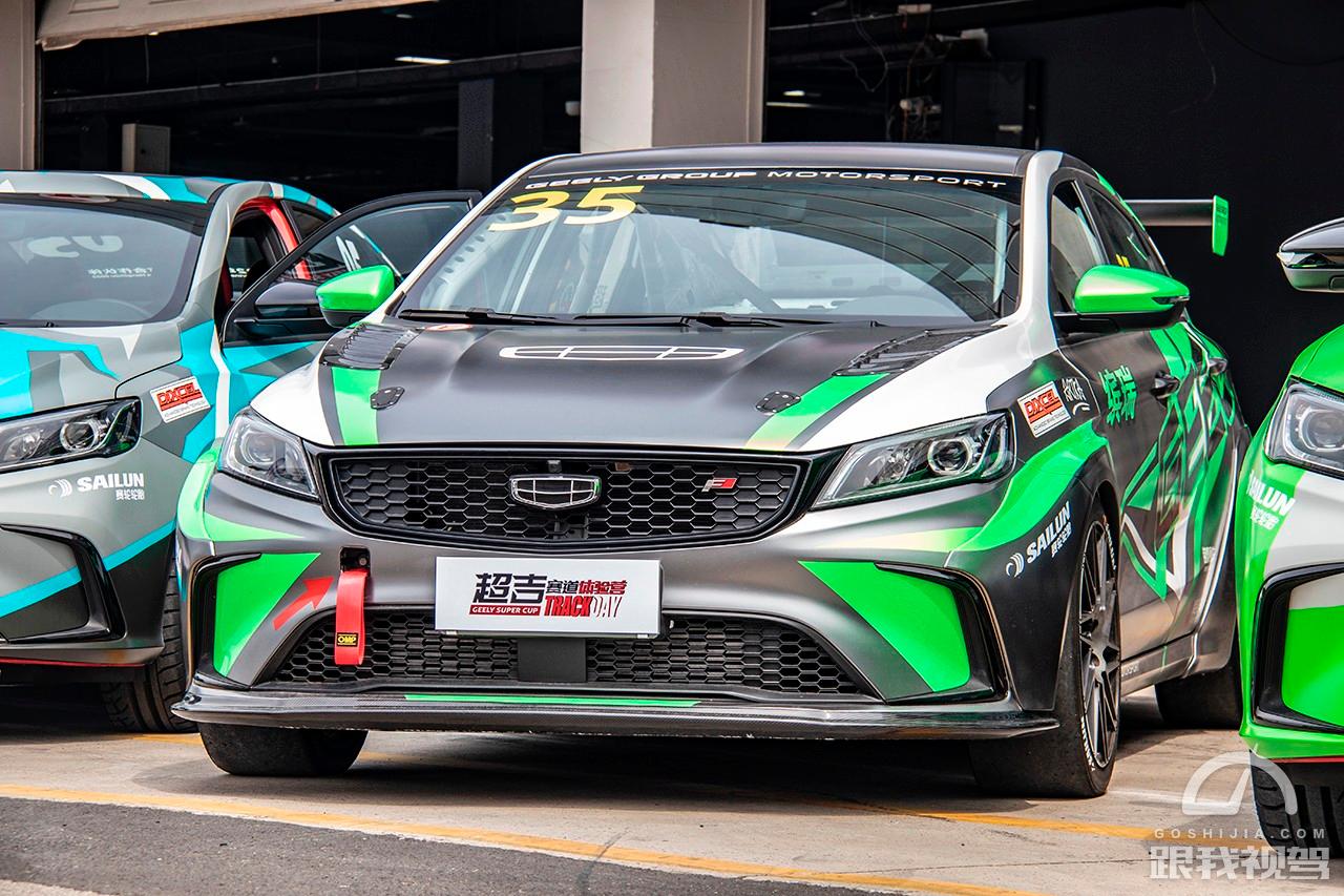 金港赛车场最快圈速1:34.317,开吉利新缤瑞下赛道是怎样的体验?