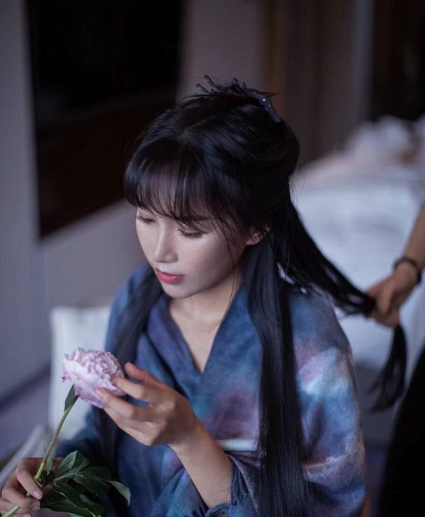 李子柒报警原因曝光,助理公开回应：系针对李子柒遭恶意攻击诽谤休闲区蓝鸢梦想 - Www.slyday.coM