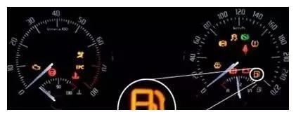 当汽车油箱报警灯亮起时，最多可以跑多远？看看老司机实测经历