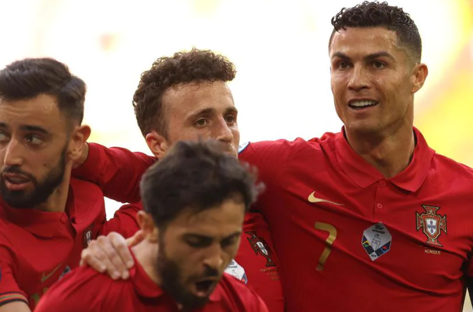 CCTV5不直播!C罗今夜出战,进球=缔造2大神级纪录,再冲世界杯休闲区蓝鸢梦想 - Www.slyday.coM CCTV5不直播!C罗今夜出战,进球=缔造2大神级纪录,再冲世界杯休闲区蓝鸢梦想 - Www.slyday.coM