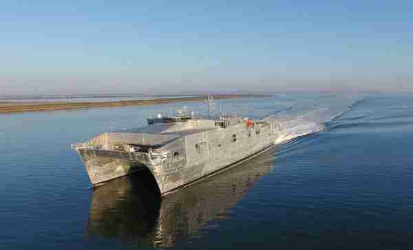 美军装备的“先锋”级联合高速运输船。