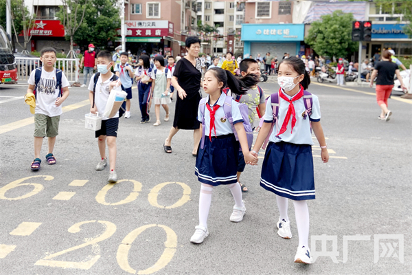 双减政策之下福州小学生迎来新学期
