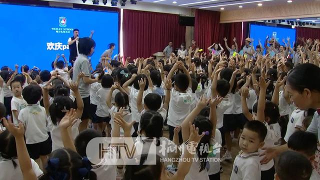 今天的朋友圈都在“晒”！这群人幸福的日子要来了？（内含福利）休闲区蓝鸢梦想 - Www.slyday.coM