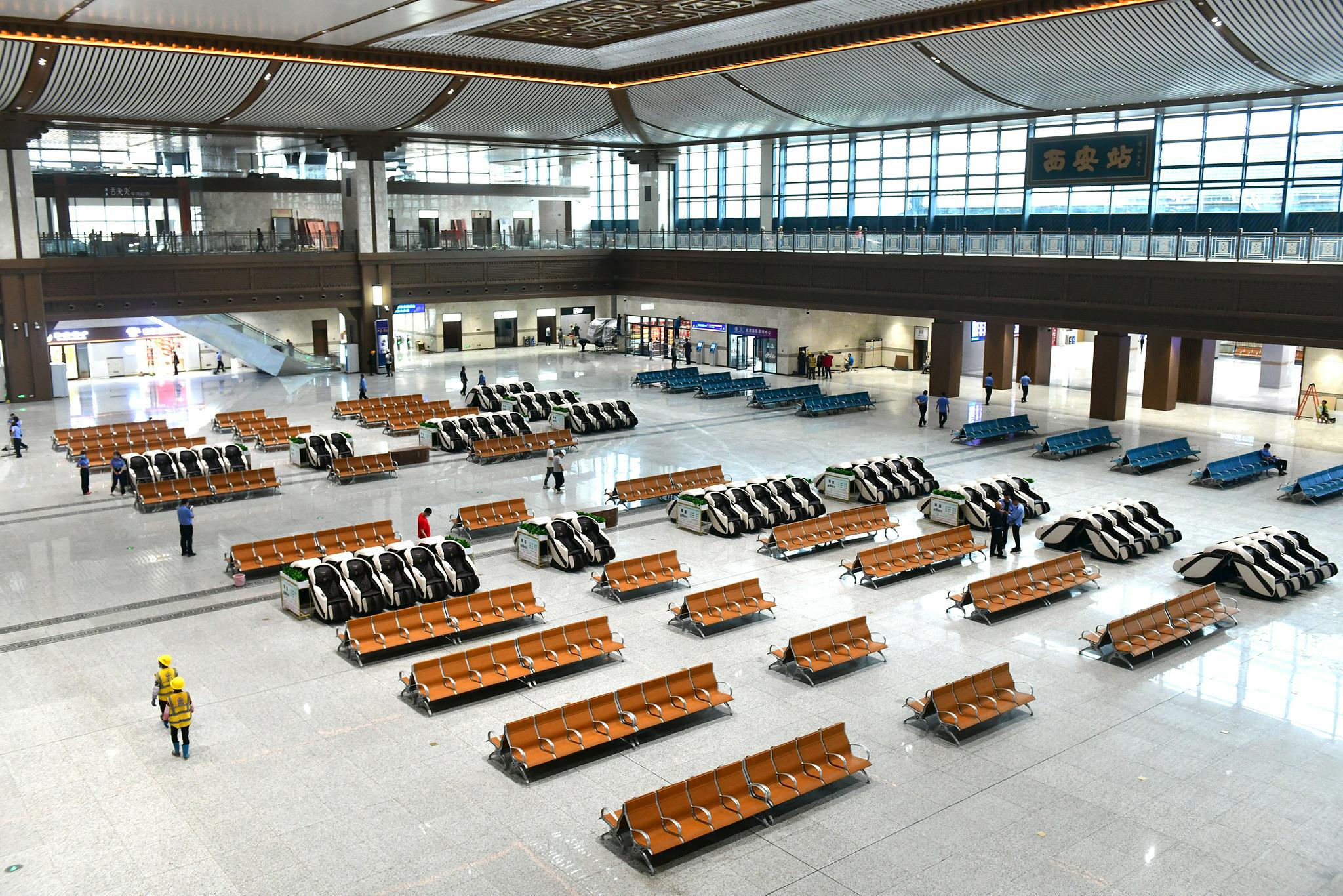 西安火车站"新颜"亮相:南望明城墙 北览大明宫