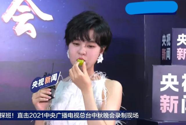 央视中秋晚会明星造型曝光：欧阳娜娜白裙甜美，刘诗诗古装惊艳休闲区蓝鸢梦想 - Www.slyday.coM