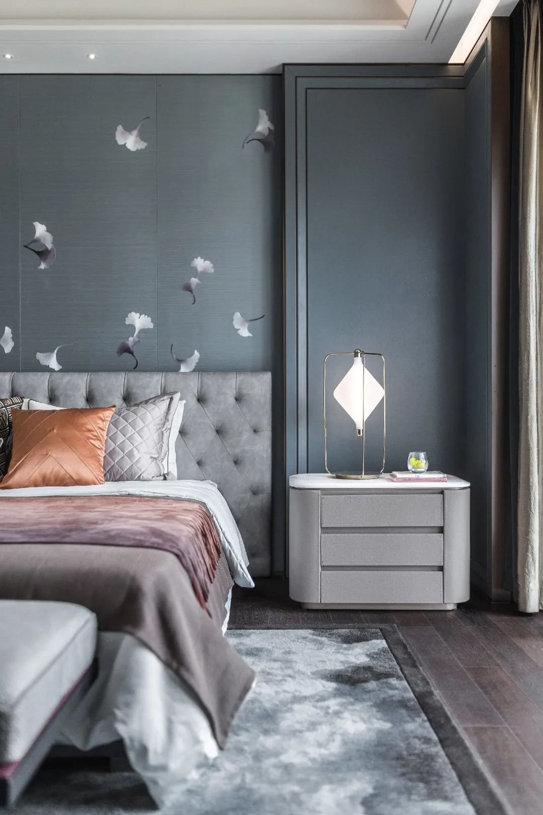 900㎡现代轻奢蓝绿色墙面端庄的软装诗意档次