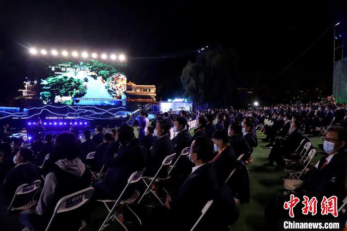 与会嘉宾观黑龙江省旅游产业发展大会开幕式 孙汉仑 摄