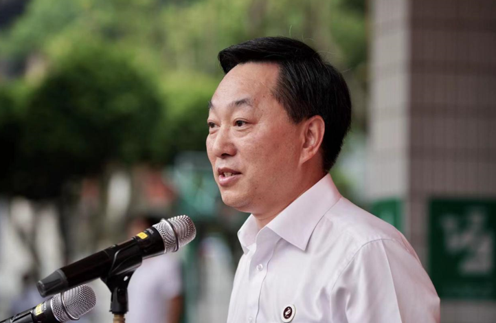 以强健体魄奠基全面素质 重庆一中举行秋季开学典礼